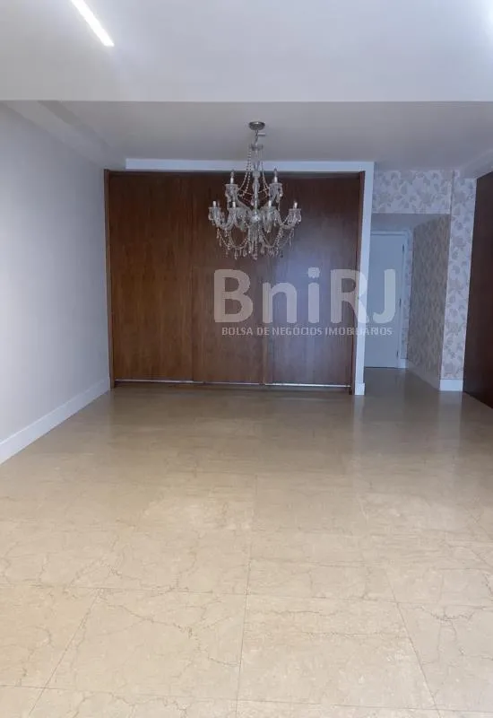 Furnished 190 m² apartment with 4 bedrooms and 4 parking — photo 54
