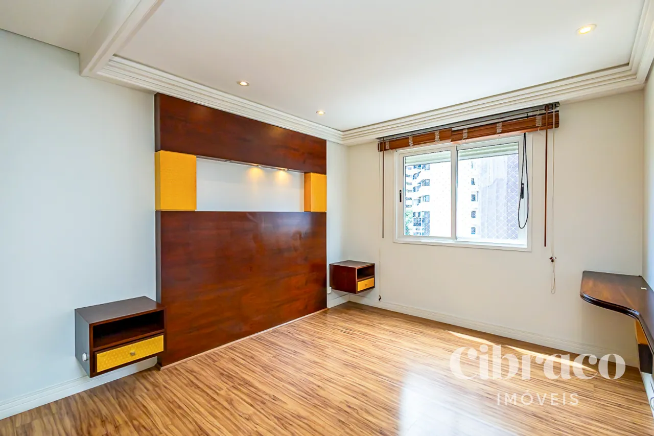 Apartamento de 3 dormitorios con 205 m² y balcón — photo 19
