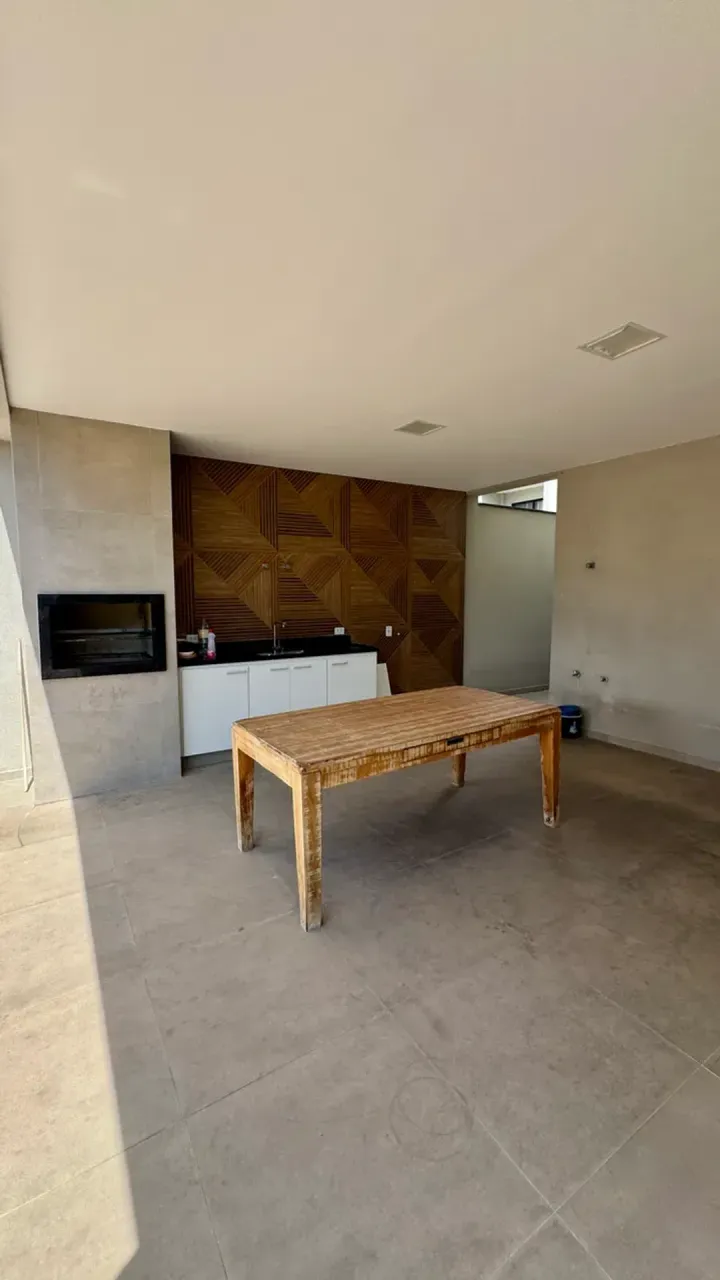 House with 5 bedrooms and a practical open-plan layout