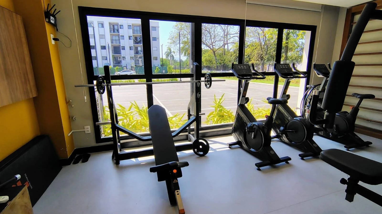Furnished apartment, 50 m², with a grill on the balcony — photo 29