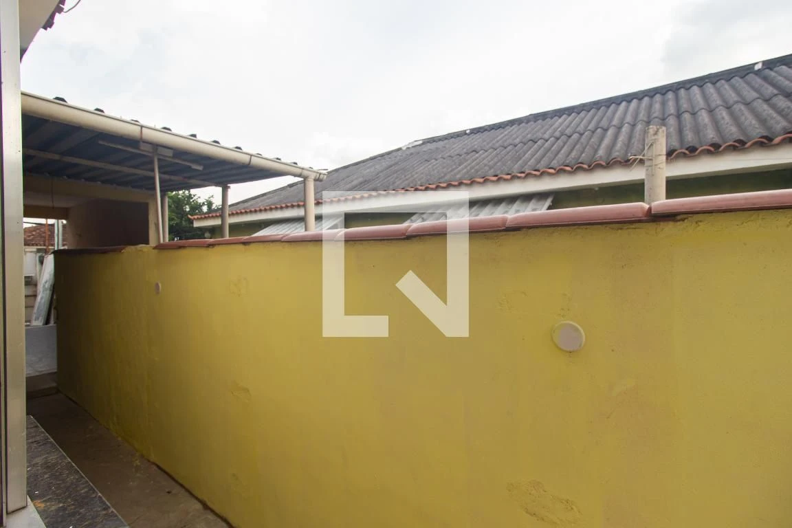 Unfurnished house with 2 bedrooms and 1 tiled bath — photo 36