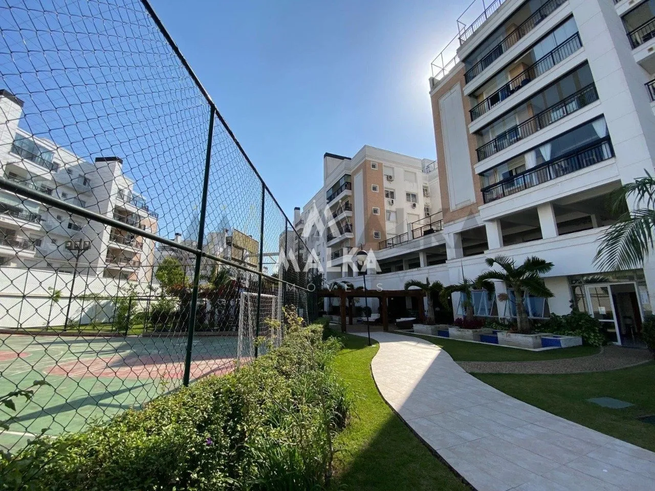 3-bedroom apartment with balcony and built-in grill — photo 19