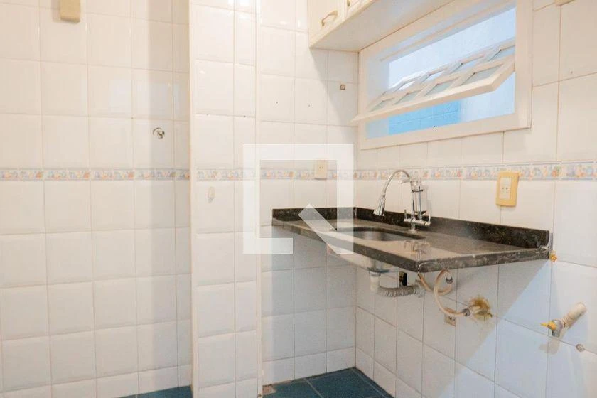 Apartamento com piso de madeira ou laminado, Tijuca