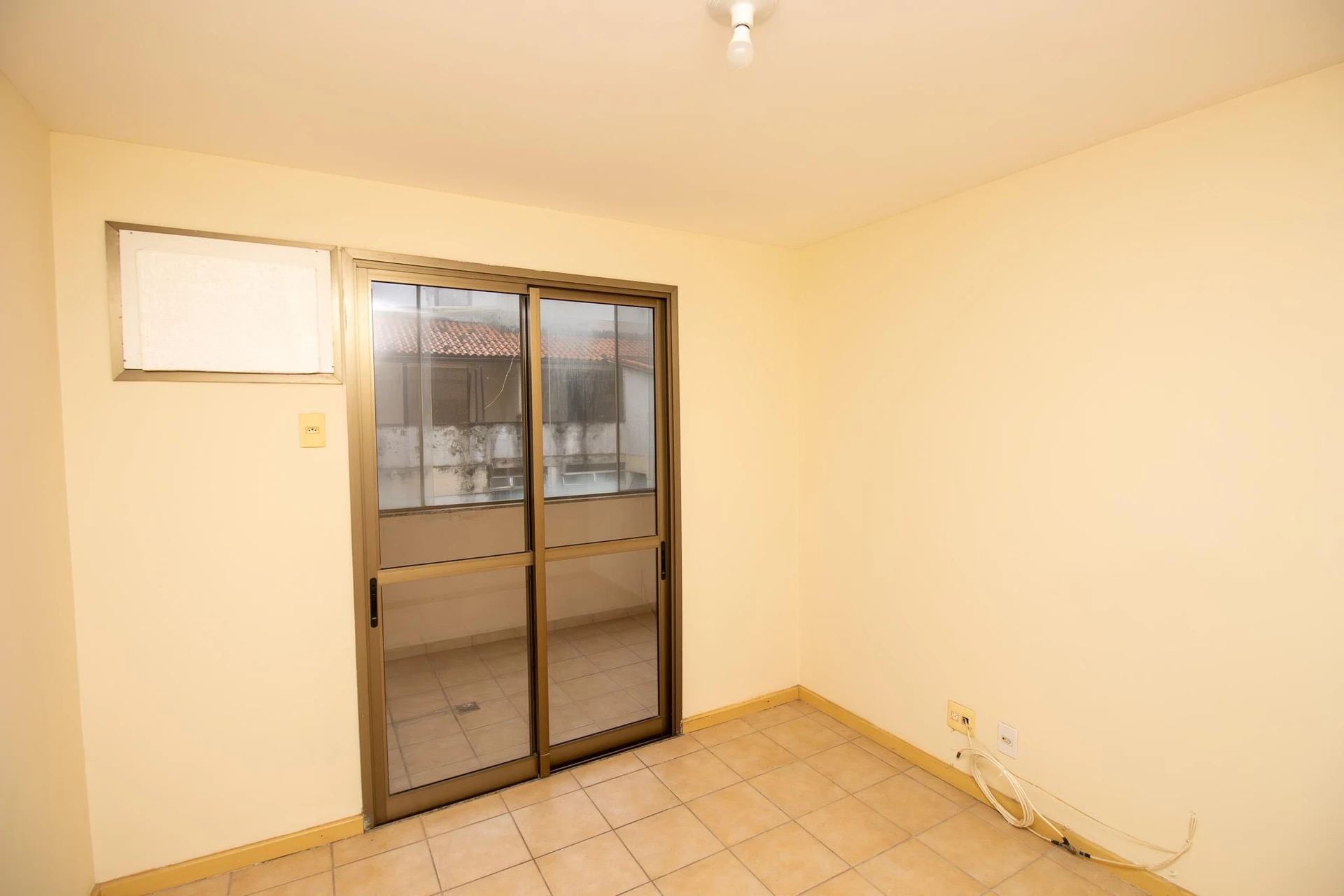 3-bedroom apartment, 1 with its own bathroom, 100 m² — photo 18