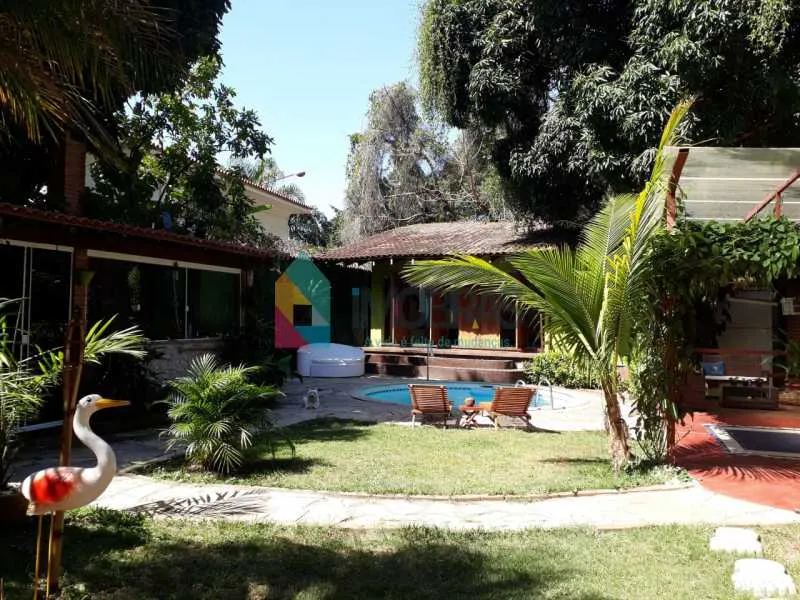 Furnished house with 5 bedrooms and 5 bathrooms