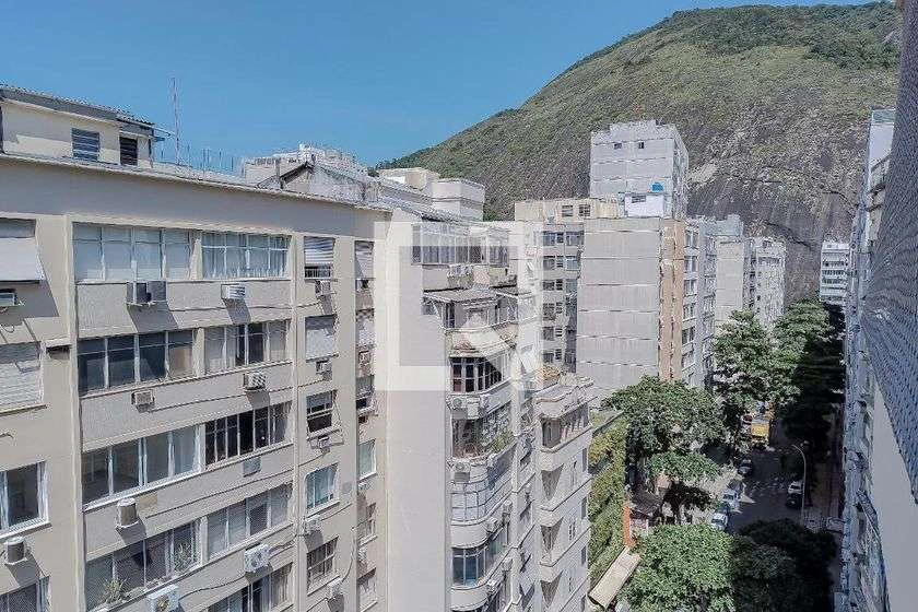 Rental apartment with 3 bedrooms, 160 m² and balcony — photo 14