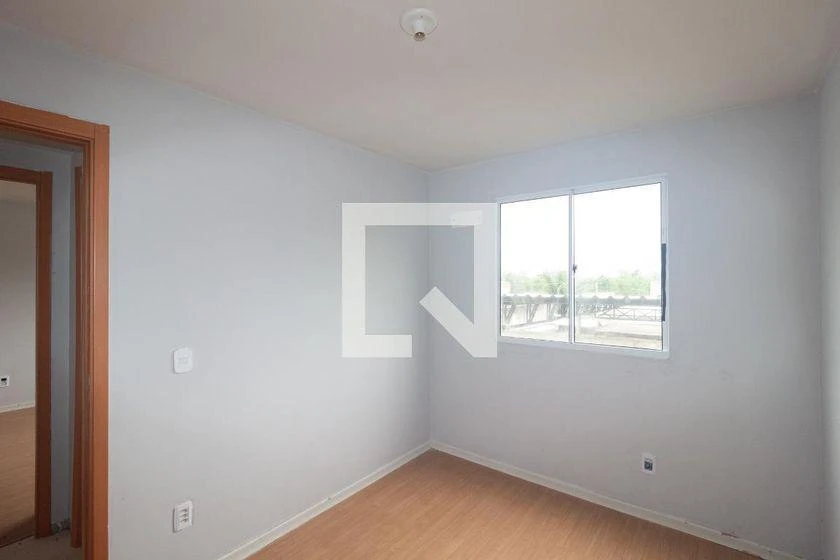 2-bedroom apartment in a building with a pool — photo 31