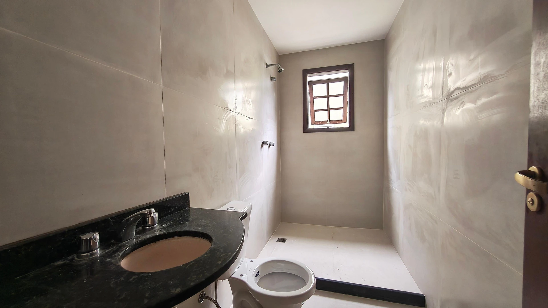 3-bedroom house with a walk-in closet in Rio de Janeiro — photo 36