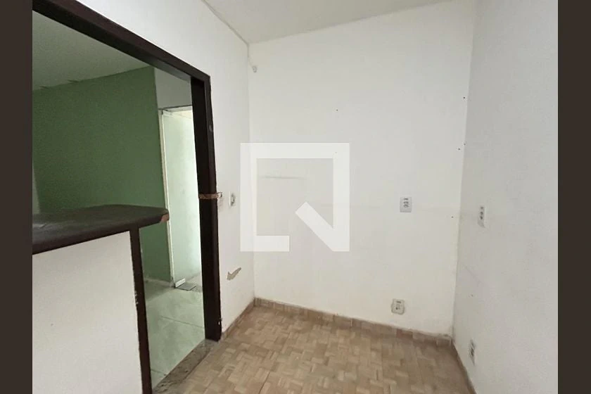 Casa para alugar sem mobília com 4 quartos e 1 banheiro — photo 12