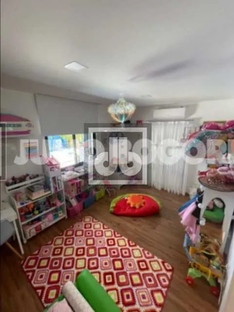 Furnished house, 402 m², with a garden — photo 12