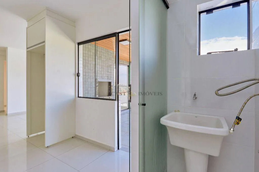 Apartamento com 2 quartos, varanda e 64 m² — photo 9