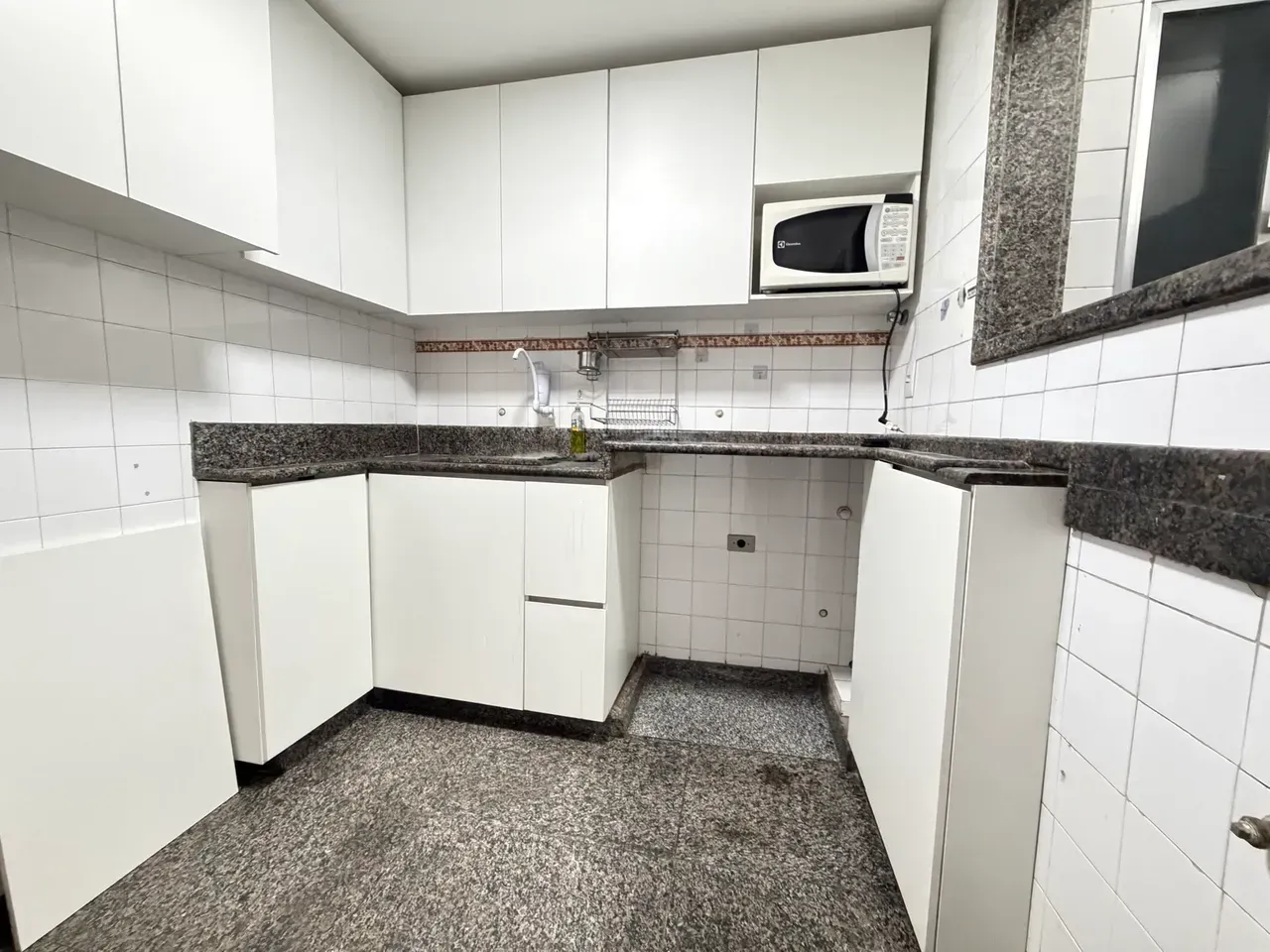Furnished 80 m² apartment with 2 bedrooms and 2 baths — photo 20