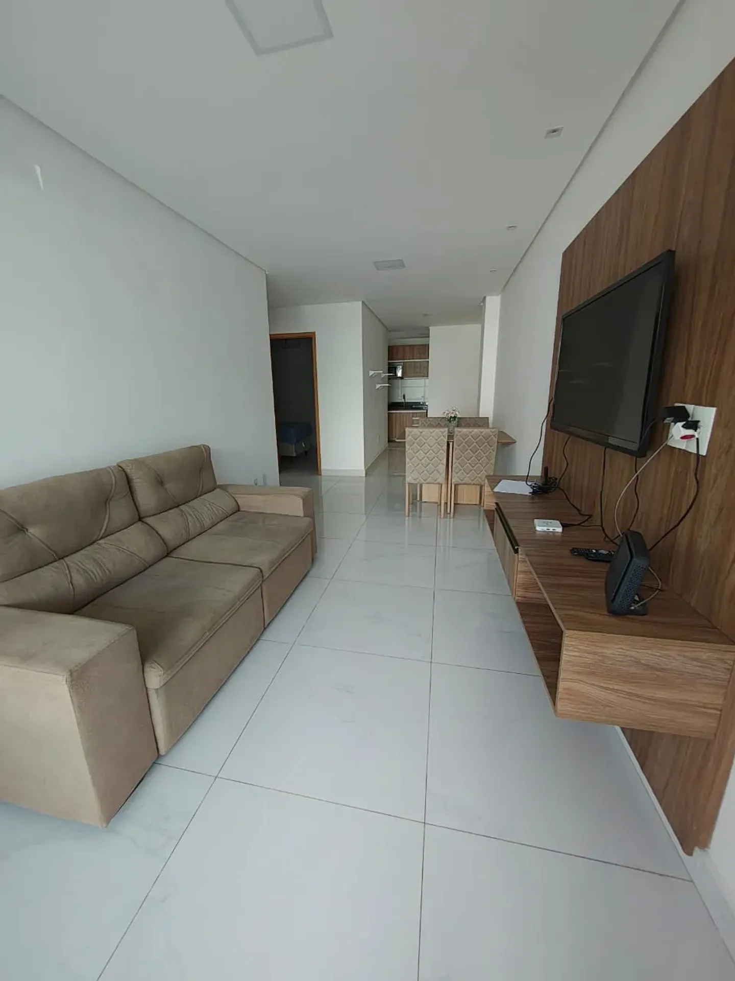 Apartment with 2 bedrooms and a gas stove kitchen — photo 2