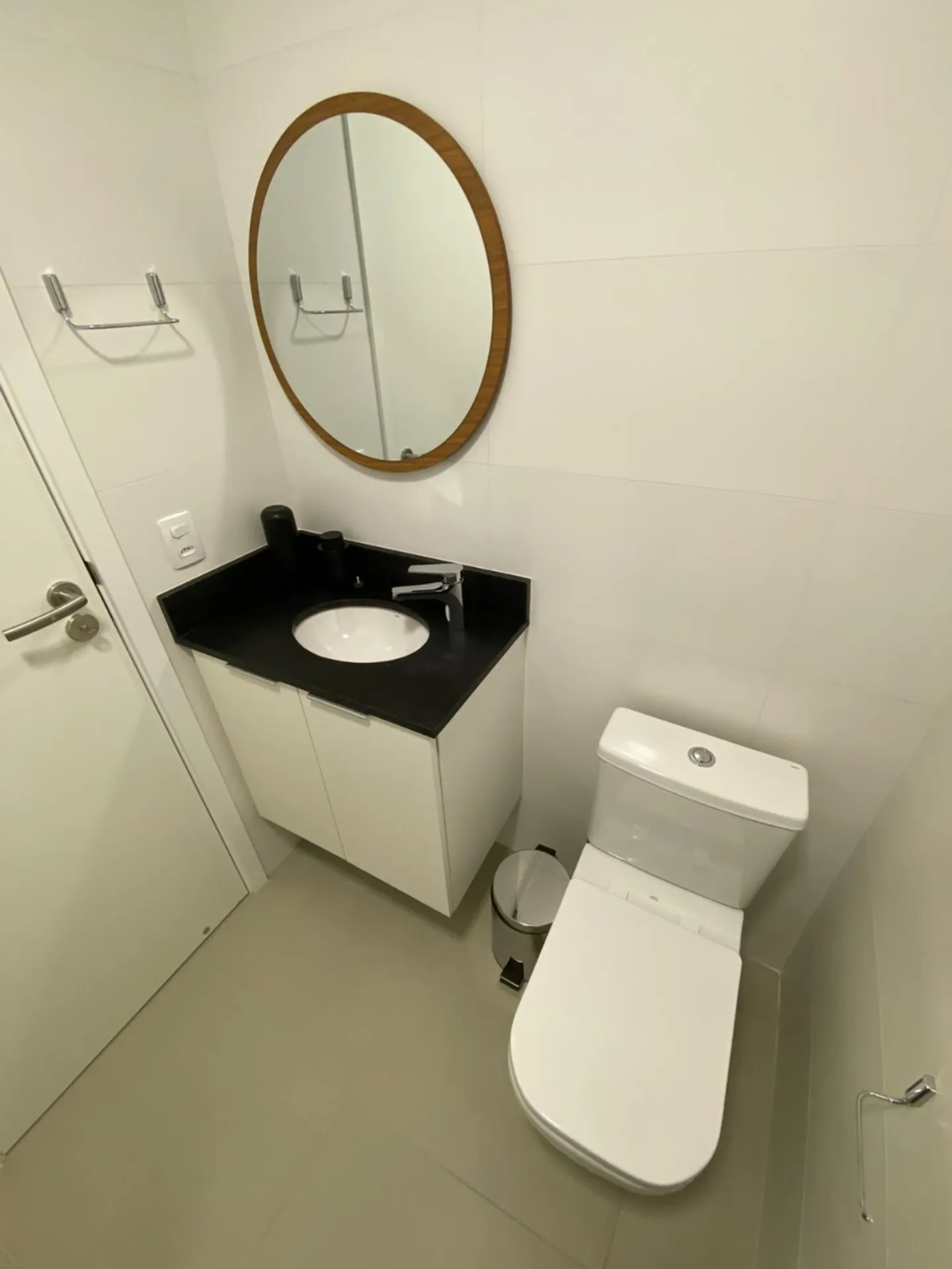 One-bedroom apartment with a mountain view in Florianópolis — photo 26