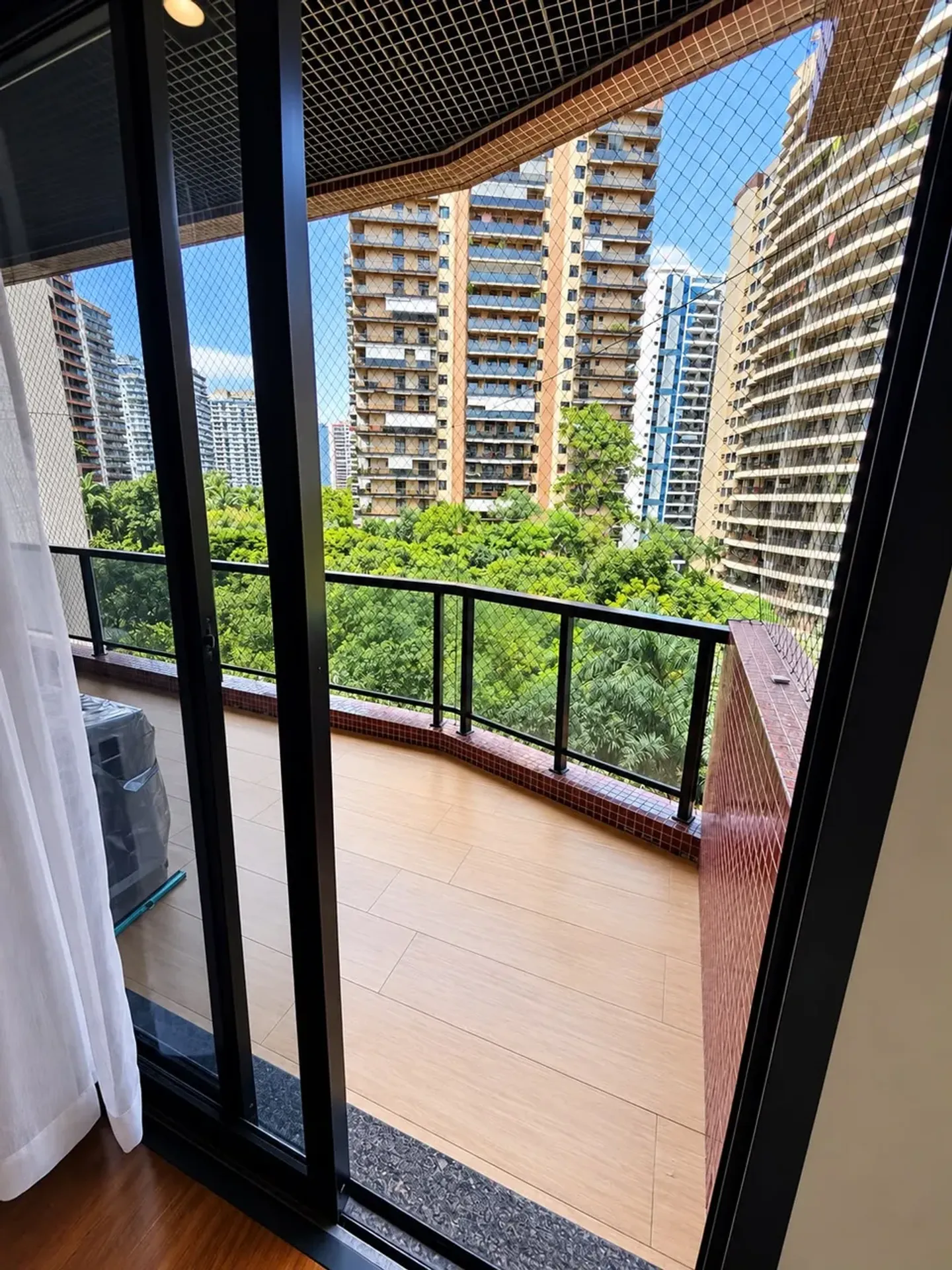 Apartment on the 4th floor with a private BBQ — photo 8