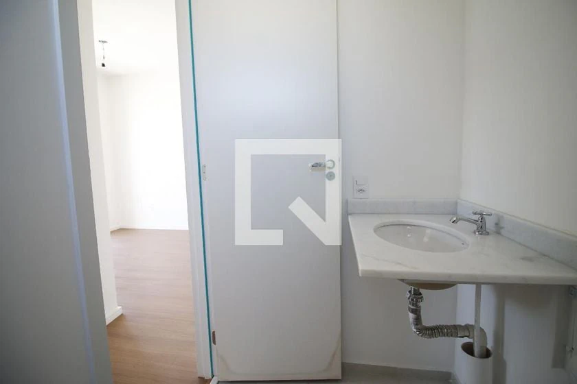 Apartamento para alugar com 2 quartos e cozinha integrada