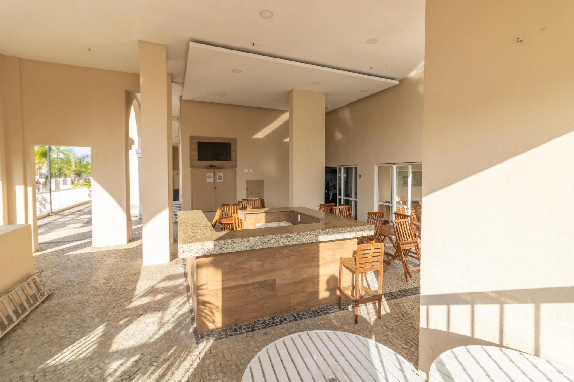 Mountain view in a 2-bedroom apartment, 74 m² — photo 4