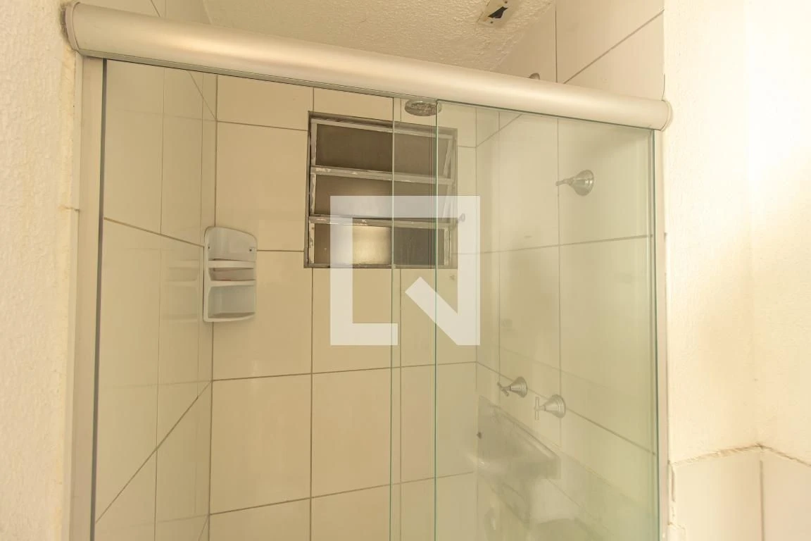 Apartamento com 2 quartos e suíte com banheiro — photo 42