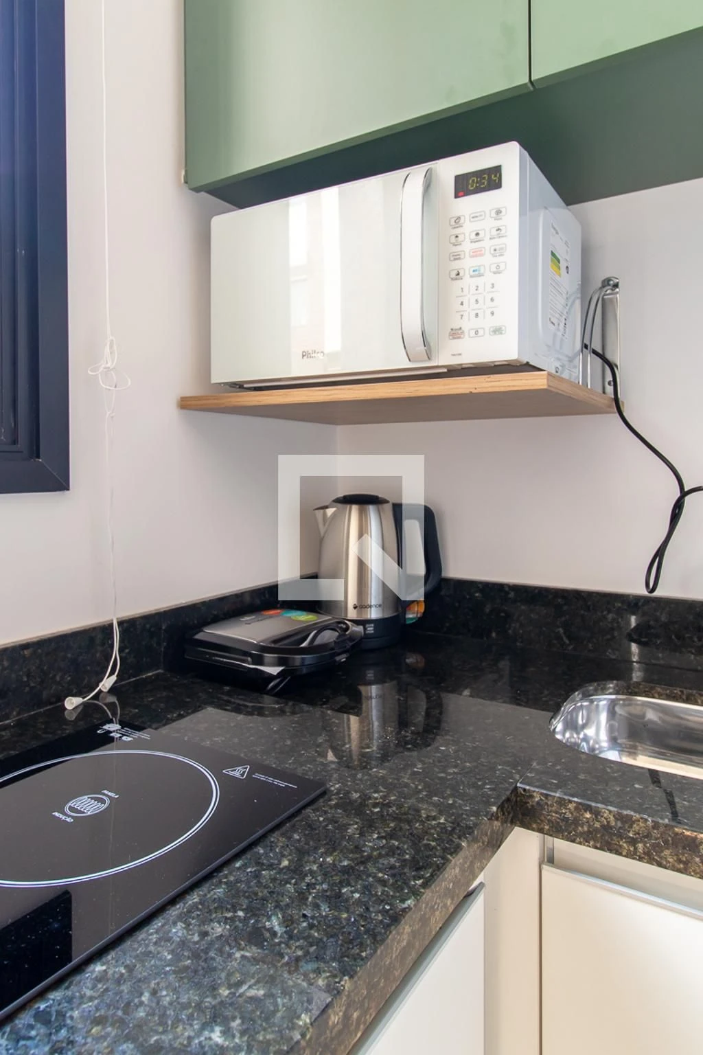 28 m² studio with a washing machine and a home office — photo 31