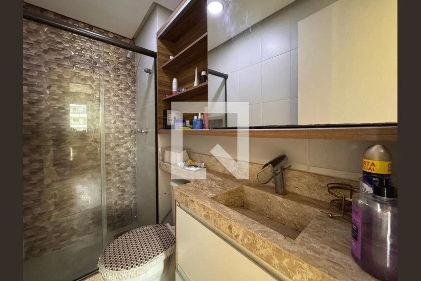 3-bedroom apartment with a glass-enclosed balcony — photo 42