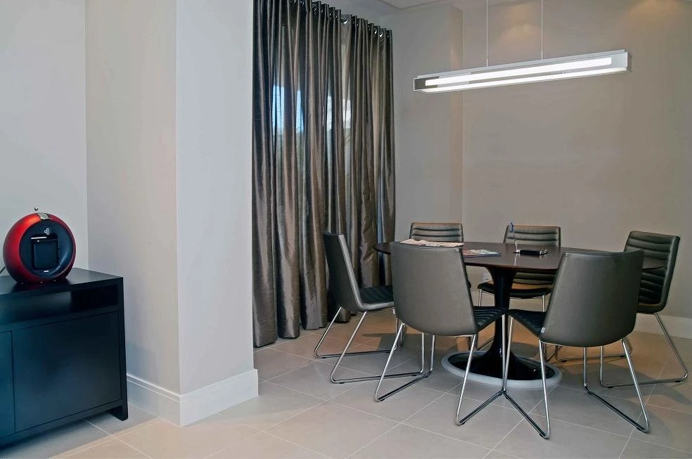 Балкон с грилем и 2 спальни: квартира 69 м² — photo 26