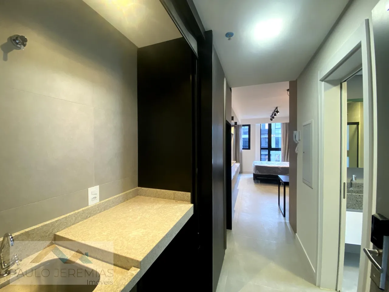 Furnished 31 m² studio with a desk corner on the 8th floor — photo 24
