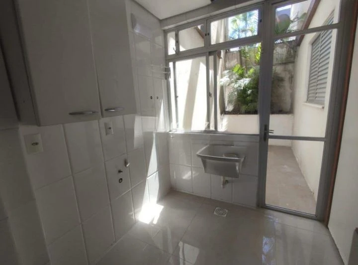 4-bedroom apartment with a closed kitchen and 1 parking — photo 2