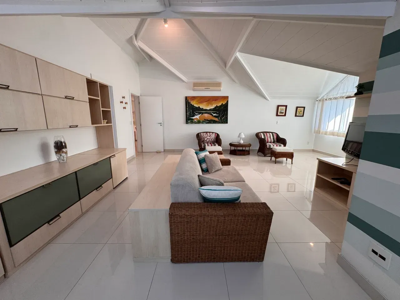 Furnished 800 m² house on the 4th floor with 8 parking spots — photo 33