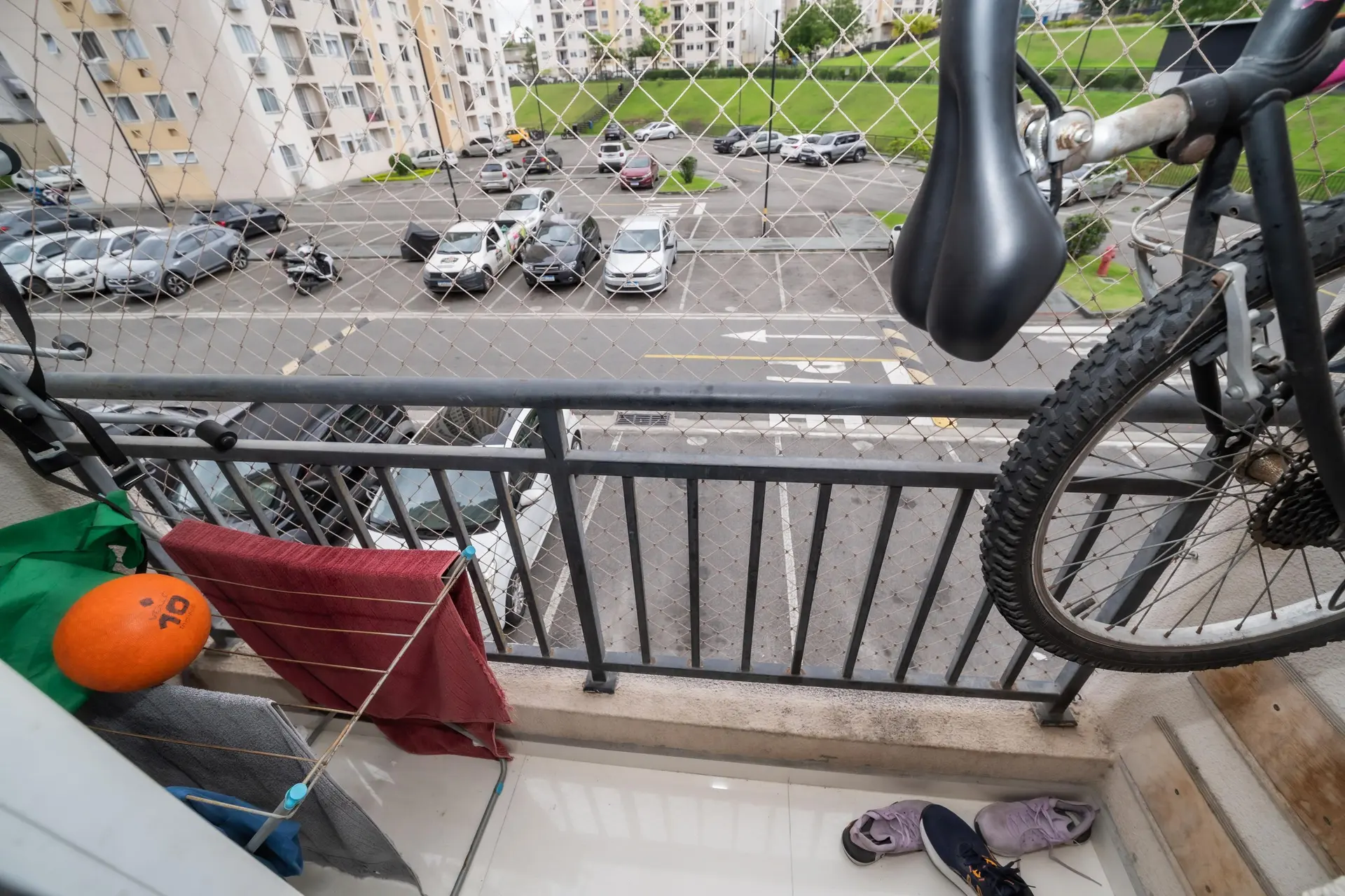 Furnished apartment, 48 m², with a grill on the balcony — photo 26