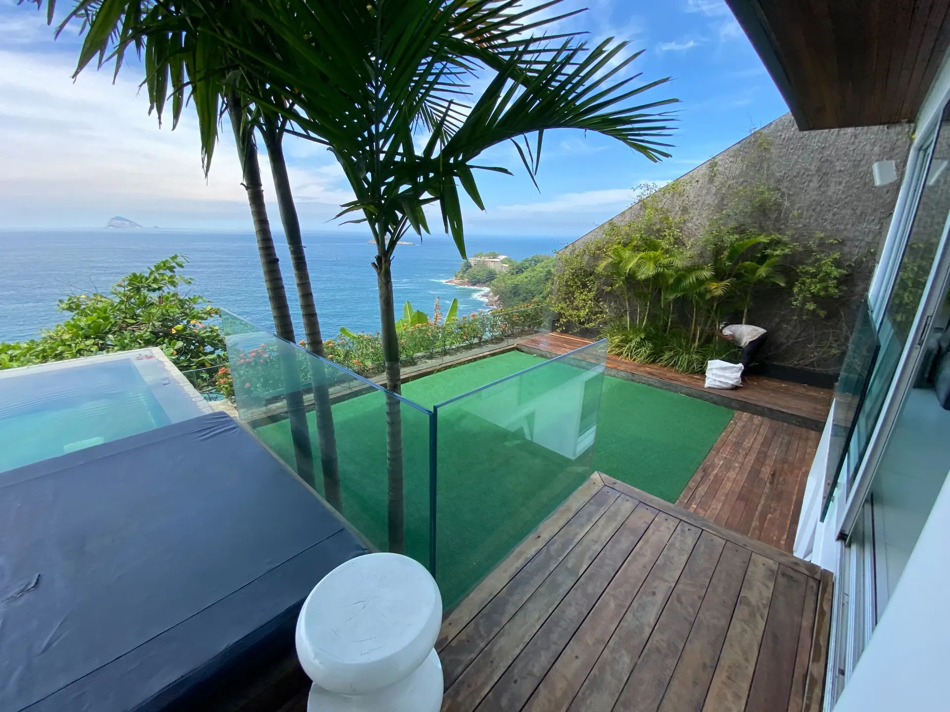 800 m² house with 5 bedrooms and an open-plan kitchen — photo 21