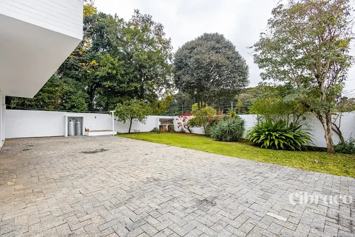 Unfurnished gated condo house with 3 bedrooms and 220 m² — photo 34