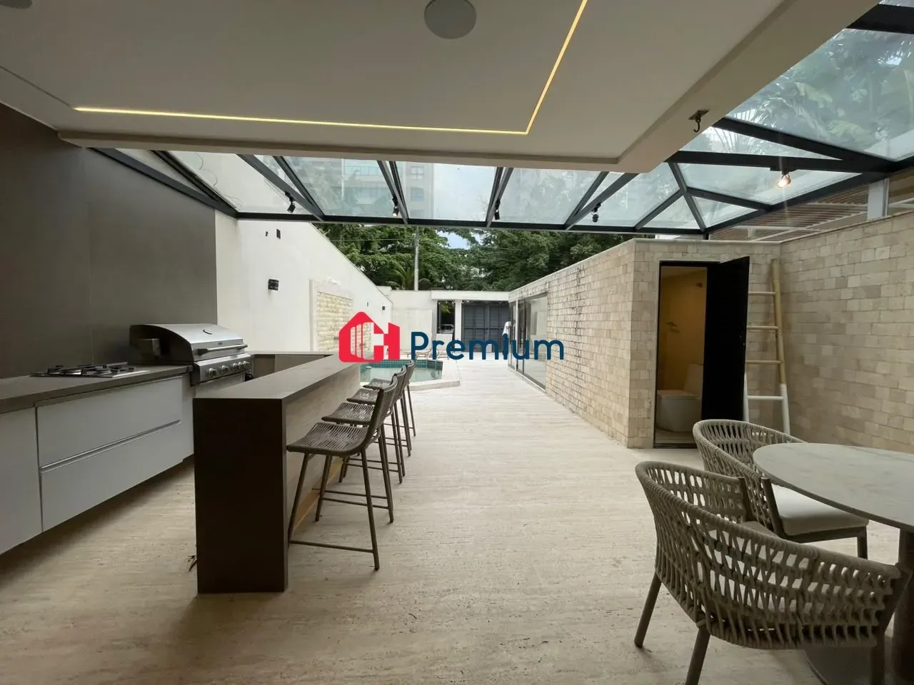 Furnished house with 3 bedrooms and open-plan kitchen — photo 13