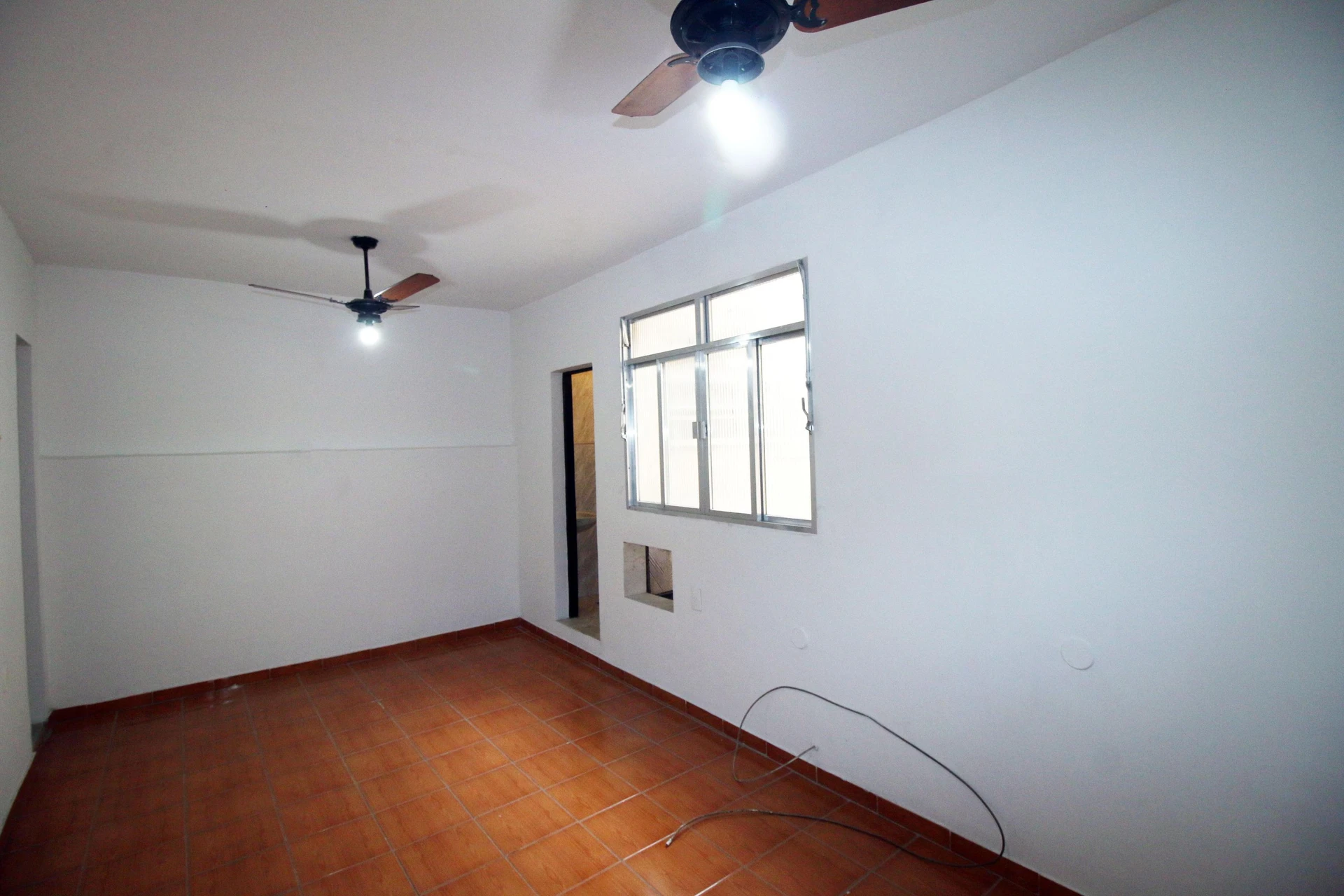 Rental house with 3 en-suite bedrooms and 4 bathrooms — photo 38