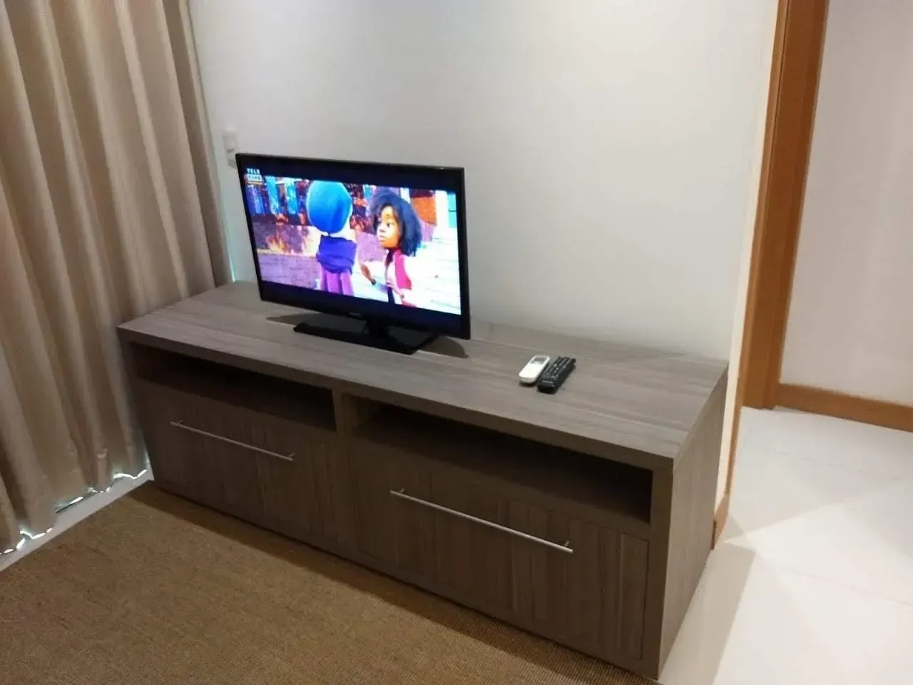 Apartamento mobiliado de 1 quarto com cozinha integrada — photo 4