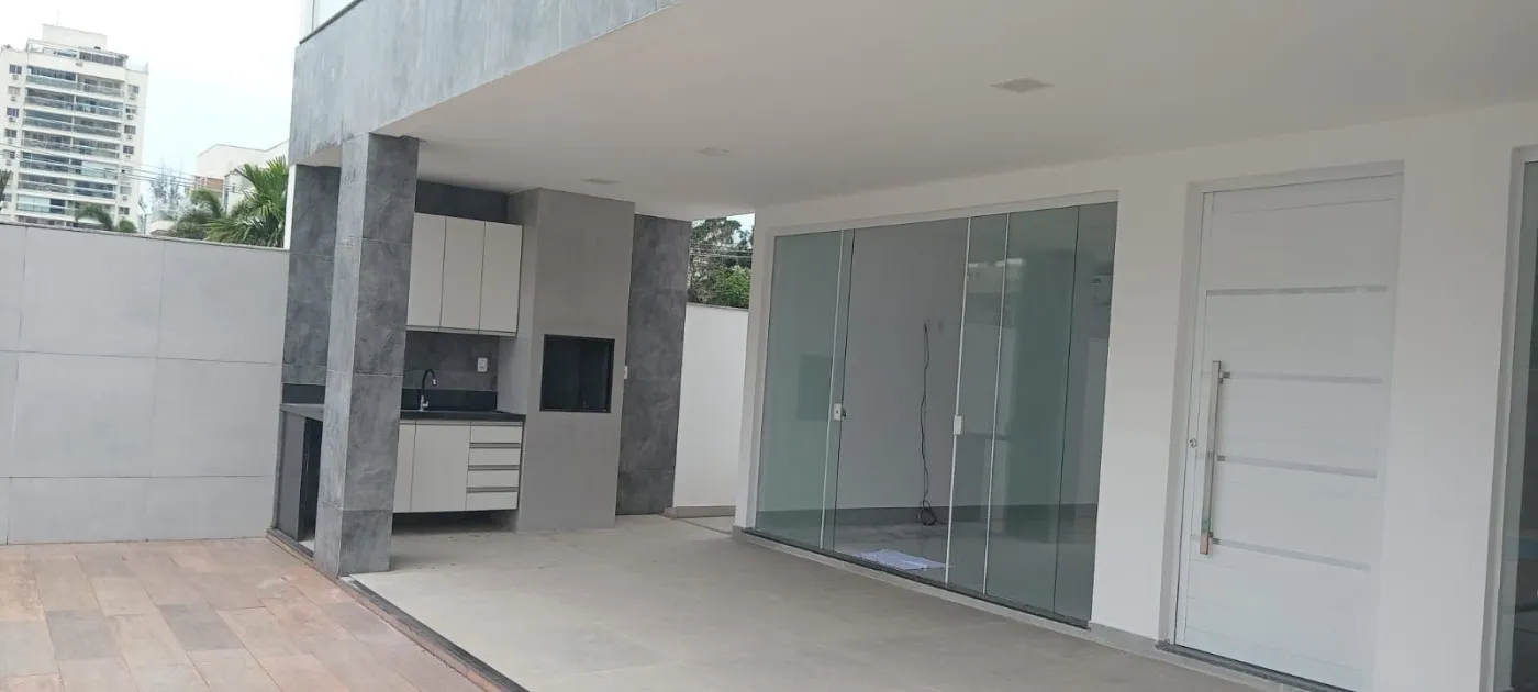 4 quartos e janelas do piso ao teto: casa de 260 m² — photo 27