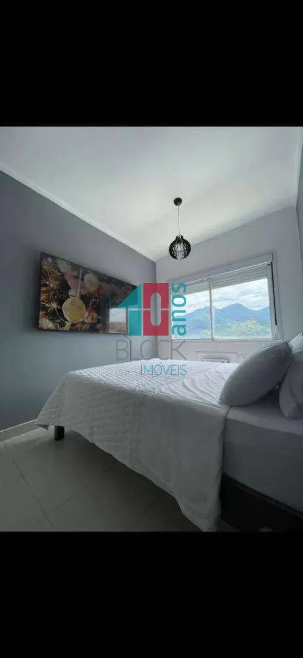 Furnished 2-bedroom apartment with 1 suite and balcony — photo 12