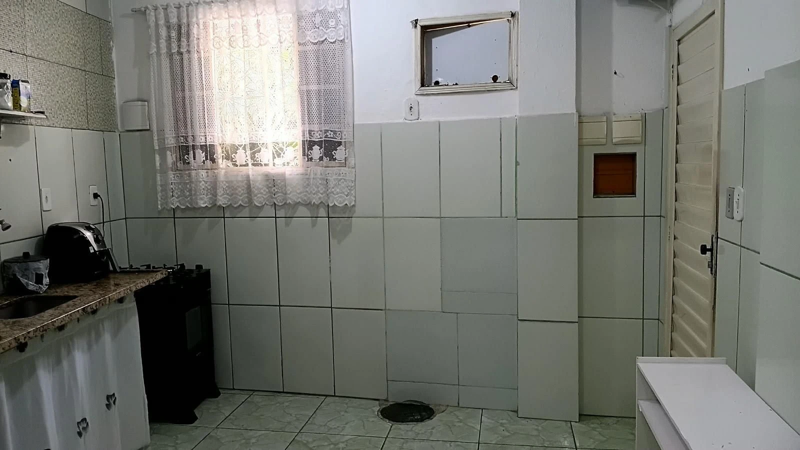 Furnished 3-bedroom house with 4 bathrooms, no parking — photo 29