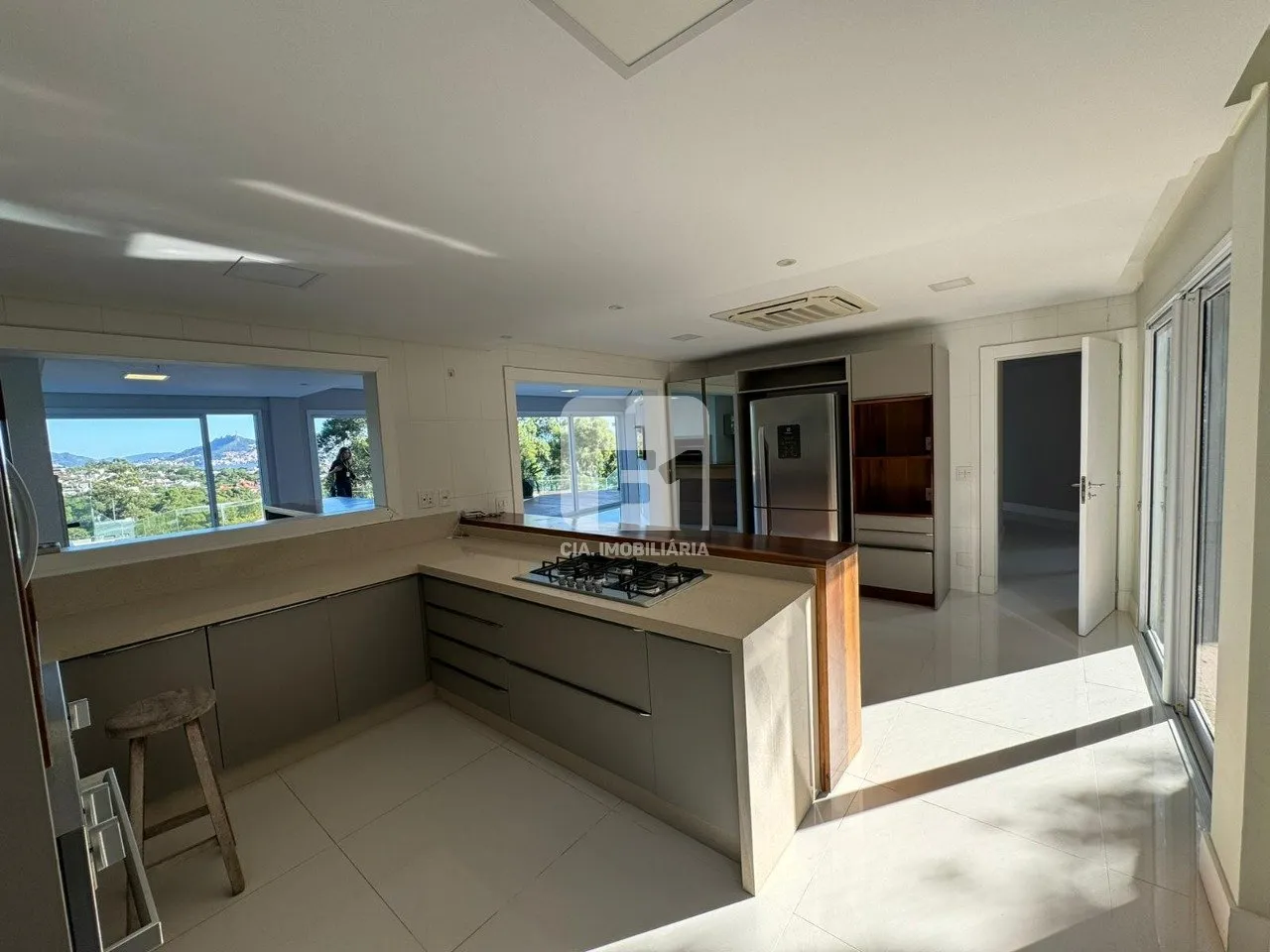 Furnished house with 7 bedrooms and a real desk — photo 31