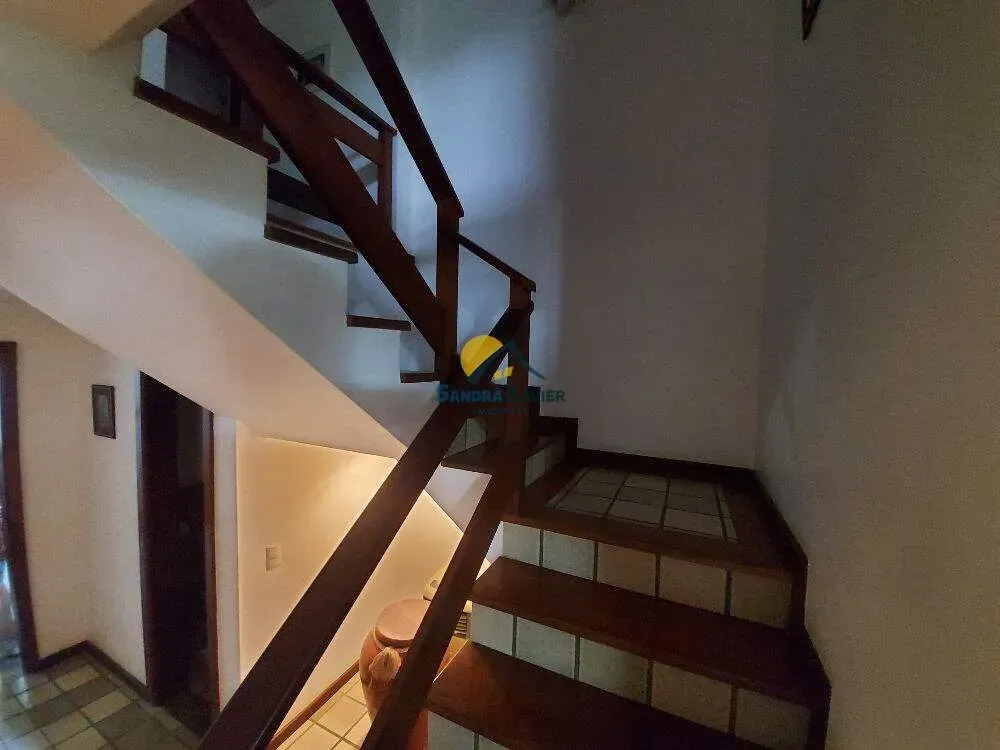 House with 4 bedrooms and 5 bathrooms for rent — photo 22