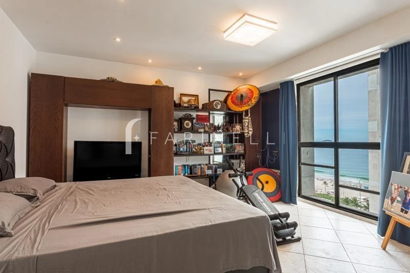 Furnished 250 m² apartment with 2 en-suite bedrooms — photo 21