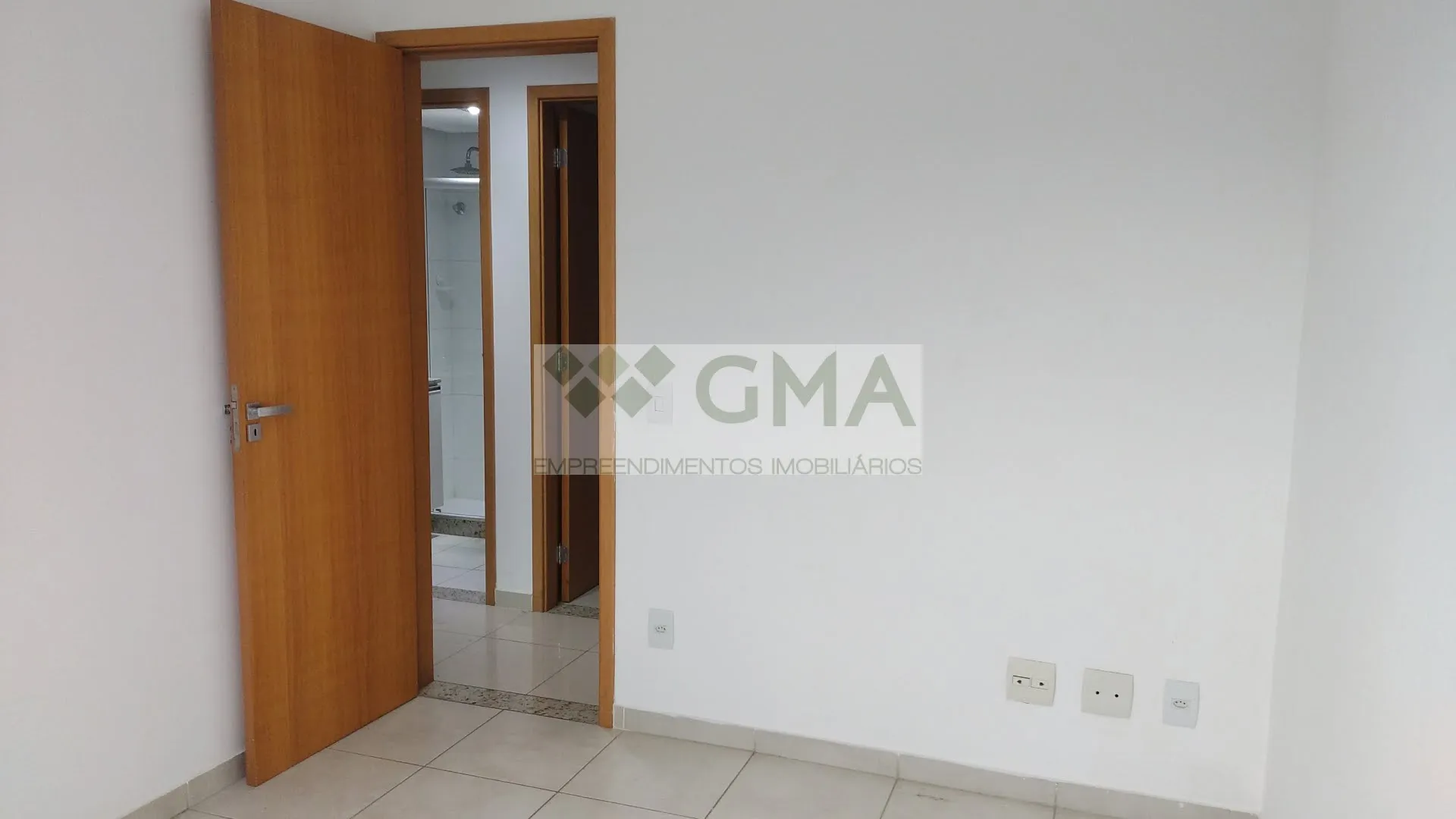 205 m² apartment on the 5th floor with 4 bedrooms — photo 34