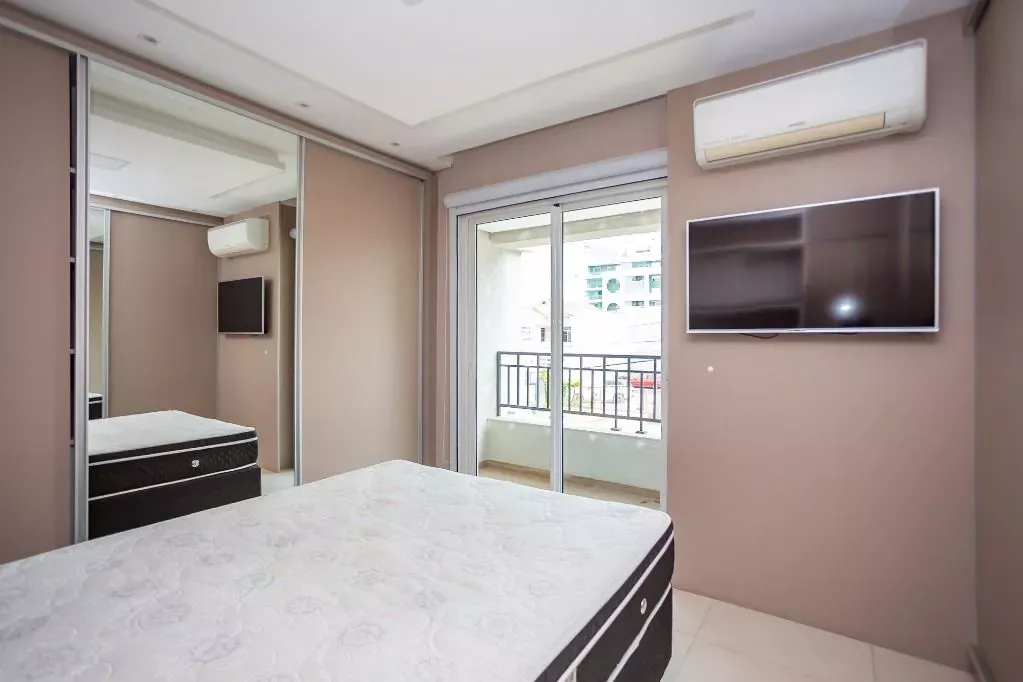 Furnished 1-bedroom apartment with an open kitchen — photo 15