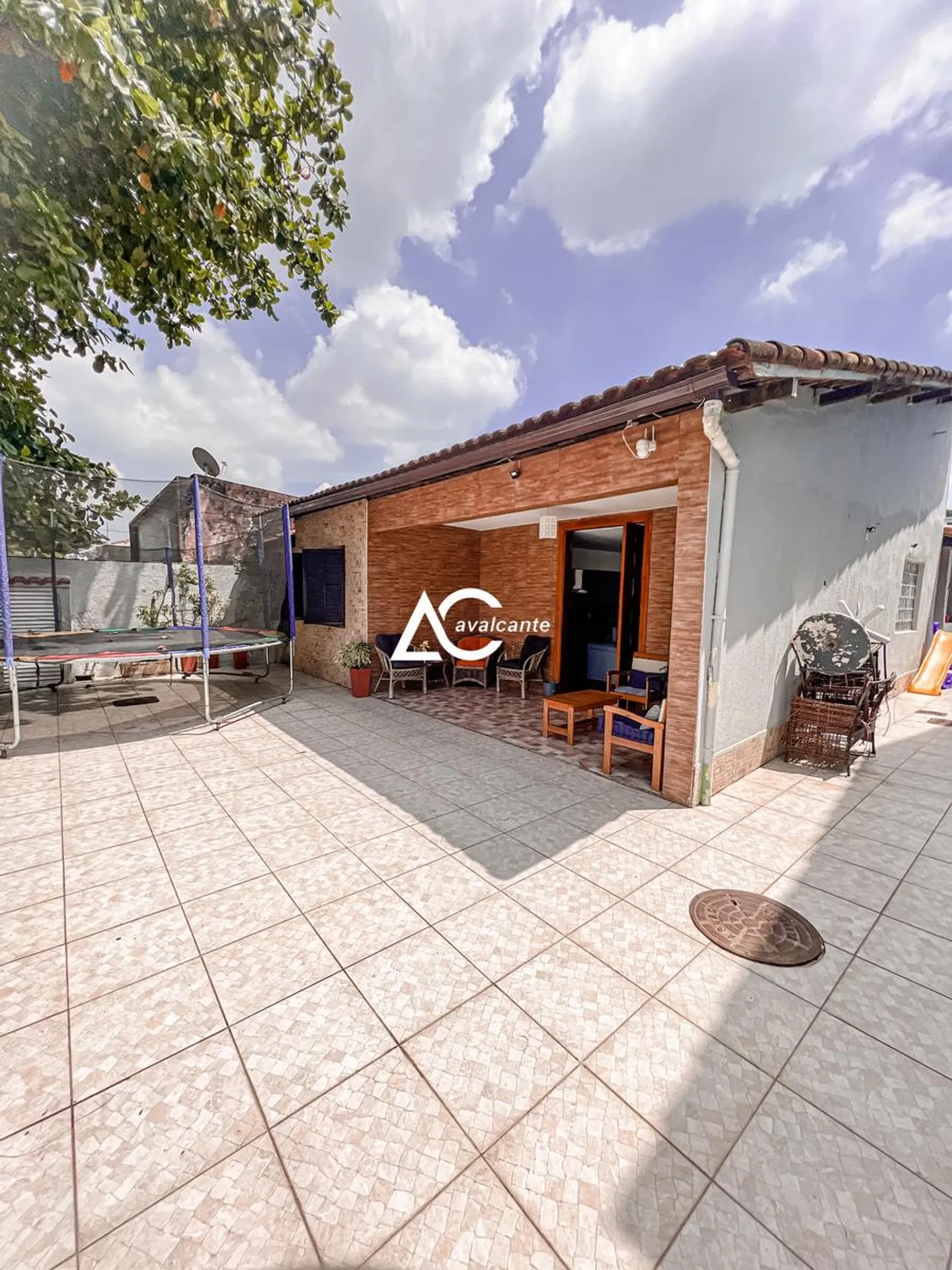 Washing machine in a 3-bedroom house, 360 m² — photo 2