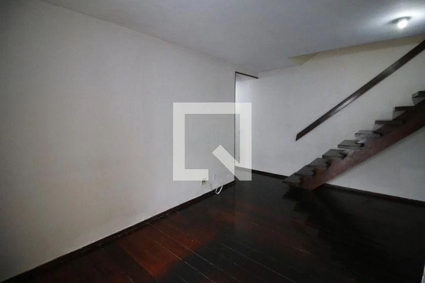Деревянный пол или ламинат и 3 спальни: квартира 128 м² — photo 27