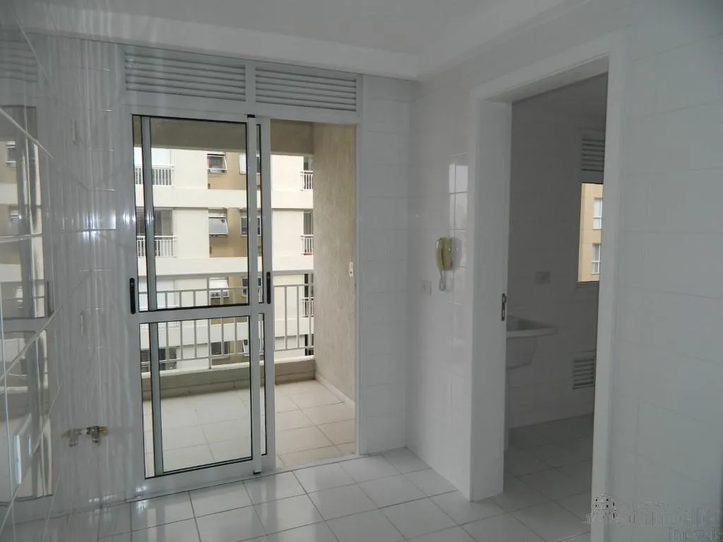 Балкон з грилем та 2 спальні: квартира 70 м² — photo 20