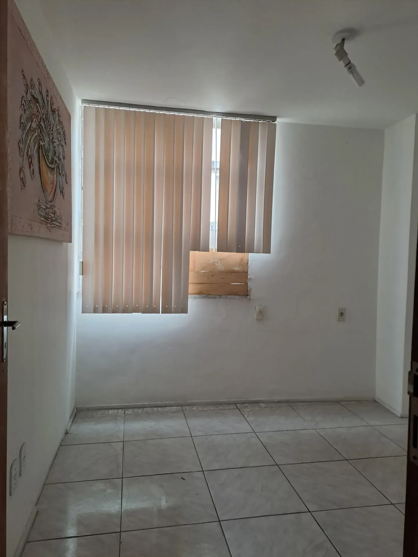 Unfurnished apartment with 300 m² on the 11th floor — photo 6