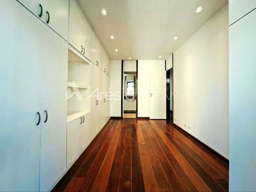 3-bedroom apartment with 140 m² and city-view windows — photo 4