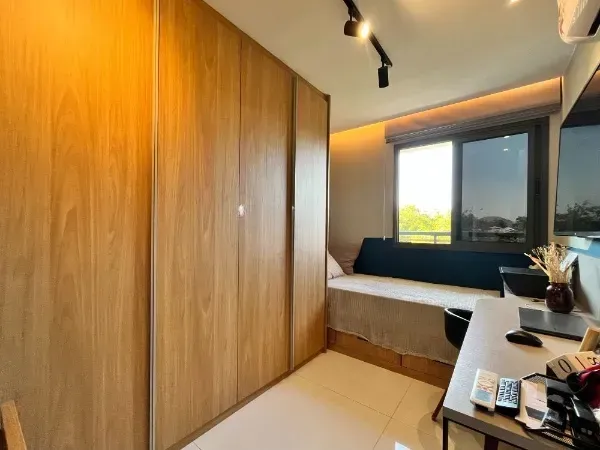 Furnished 4-bedroom apartment with open-plan kitchen — photo 15
