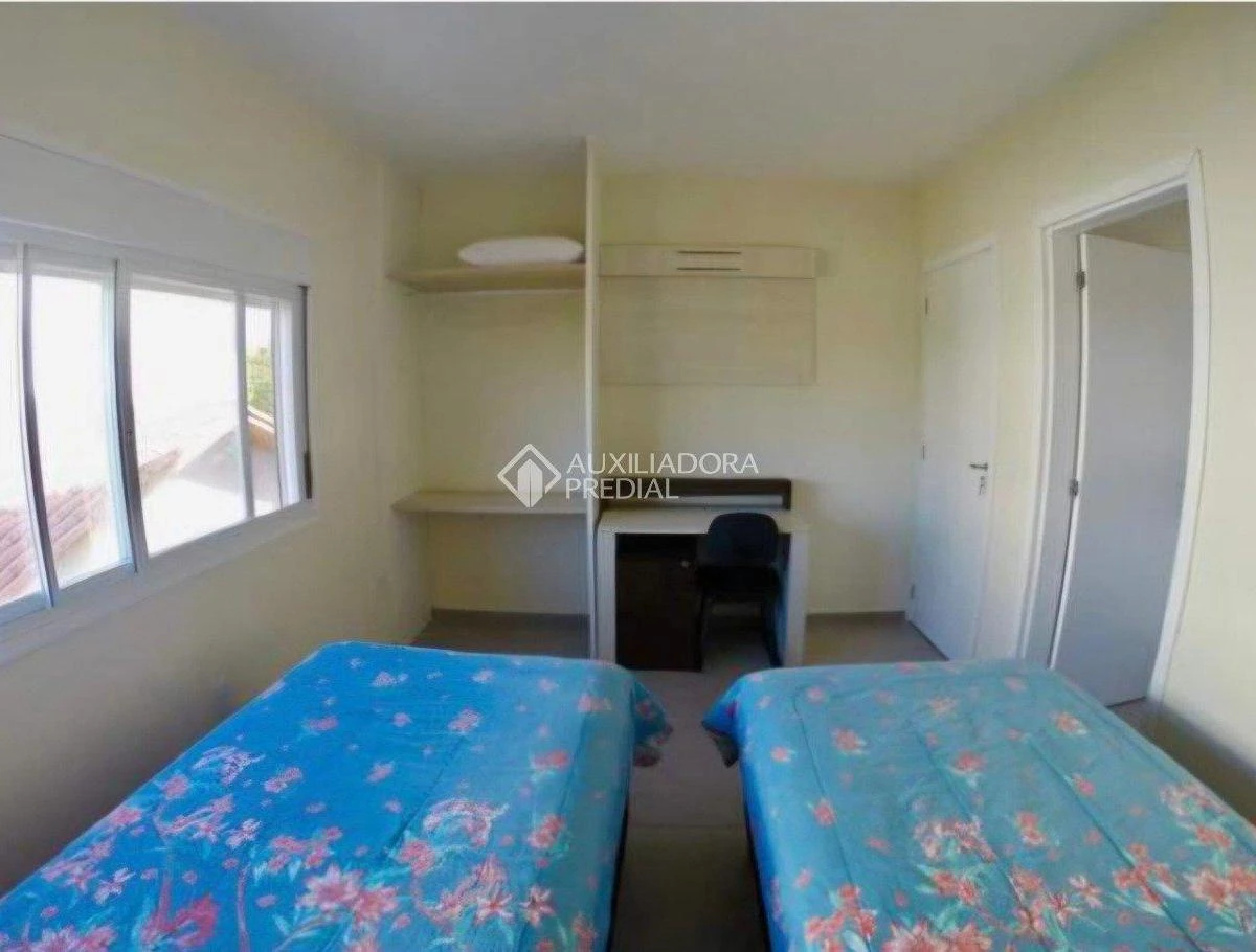 2-bedroom house with a home office — photo 8