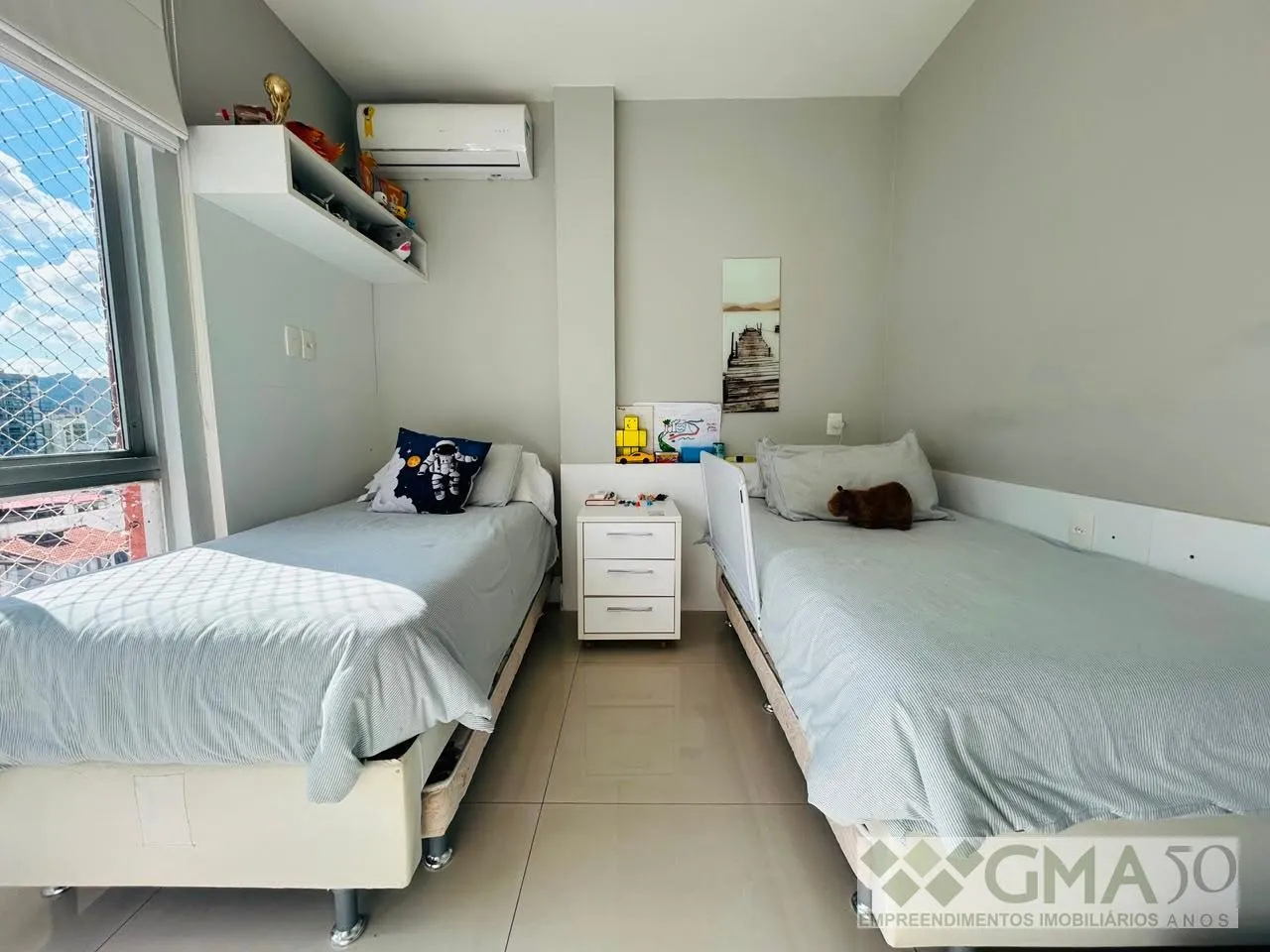 Apartment with 3 bedrooms and a closed kitchen — photo 11